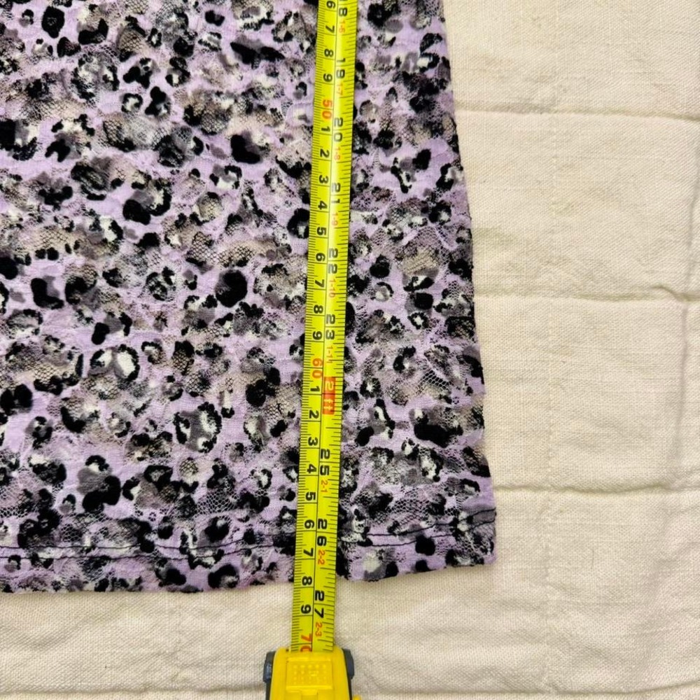 Green‎ Apple Leopard Mesh Top – M - Picture 7 of 7
